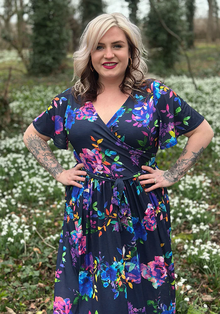 Adrianna Large Scale Floral Print Maxi Dress - Image 3