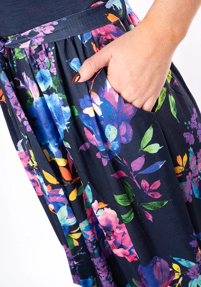 Adrianna Large Scale Floral Print Maxi Dress - Image 7