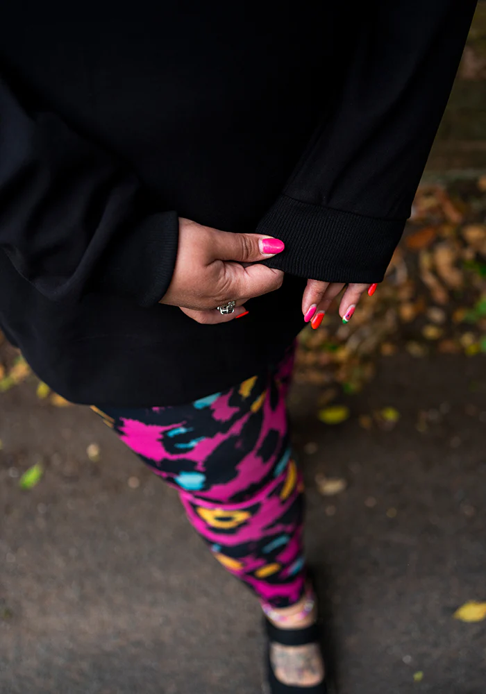 Black Longline Popsy Sweatshirt - Image 11