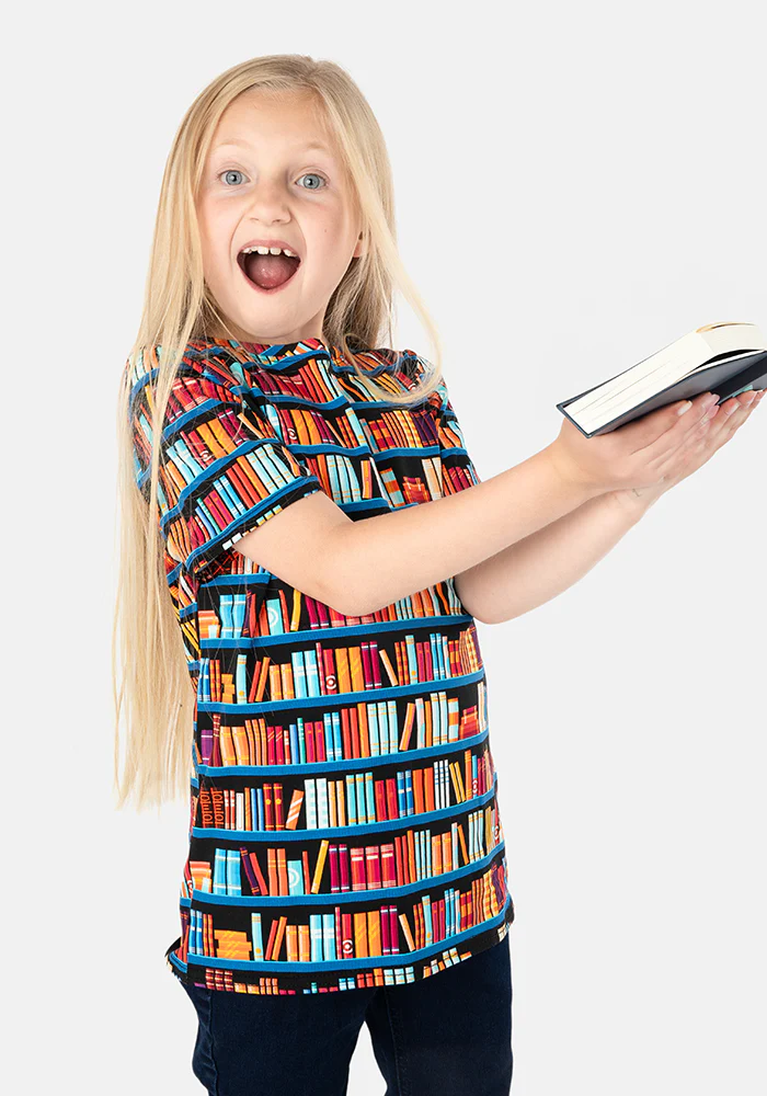 Children's Bookshelf Print Cotton T-Shirt (Connie) - Image 3