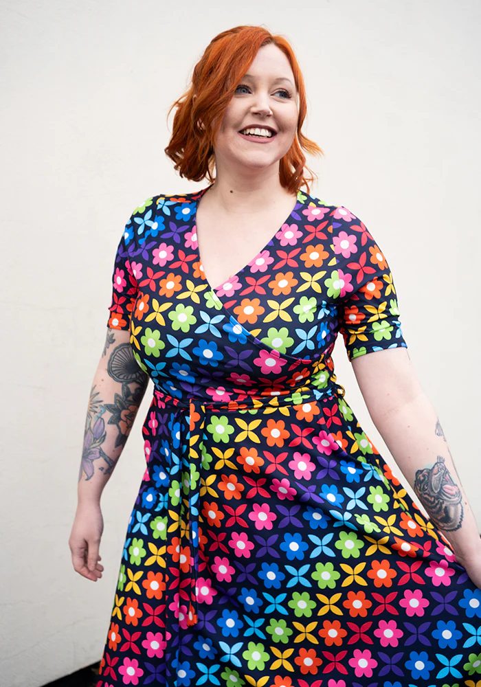 Idalia Retro Rainbow Floral Print Dress - Image 11
