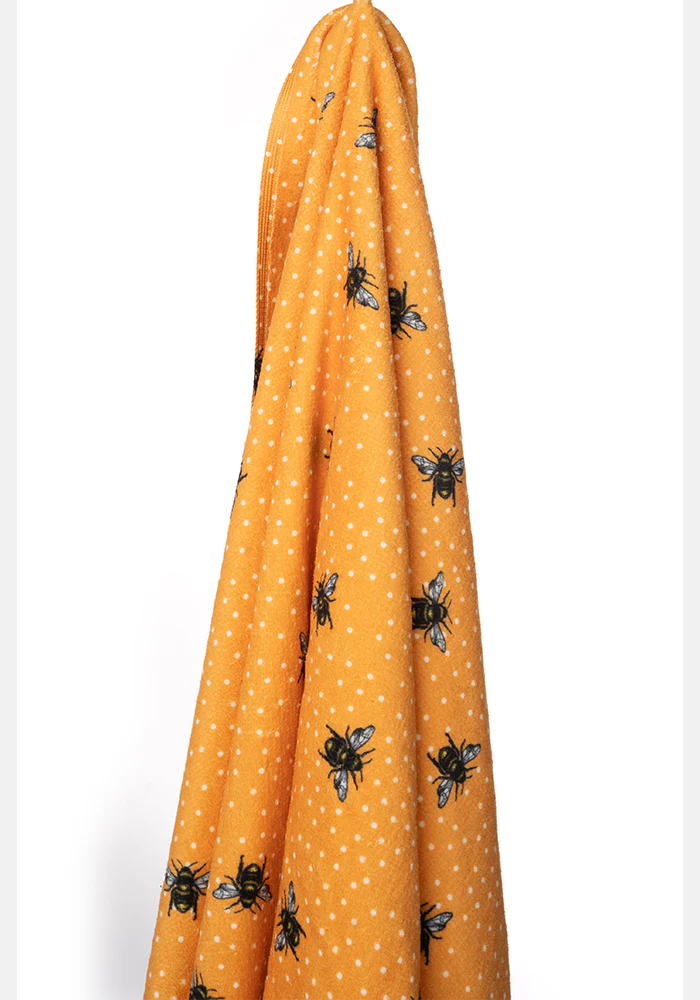 Large Bee Print Towel - Image 6