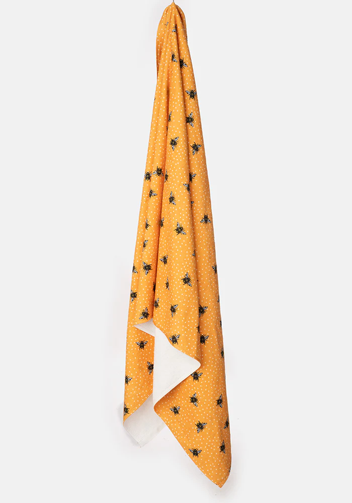 Large Bee Print Towel - Image 7