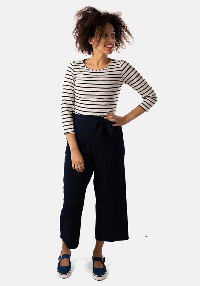 Myleene Navy 3/4 Leg Trouser - Image 5